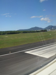 Descending To Cairns Airport12.JPG